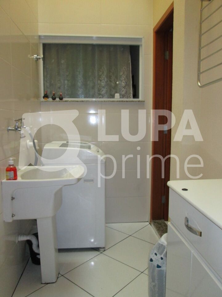 sobrado-venda-sao-paulo-vila-rosa-3dormitorios-1suite-3vagas-101m2-LS43710