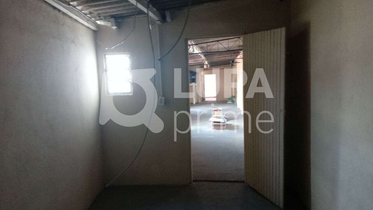 predio-venda-sao-paulo-vila-vitorio-mazzei-3vagas-240m2-LS43733