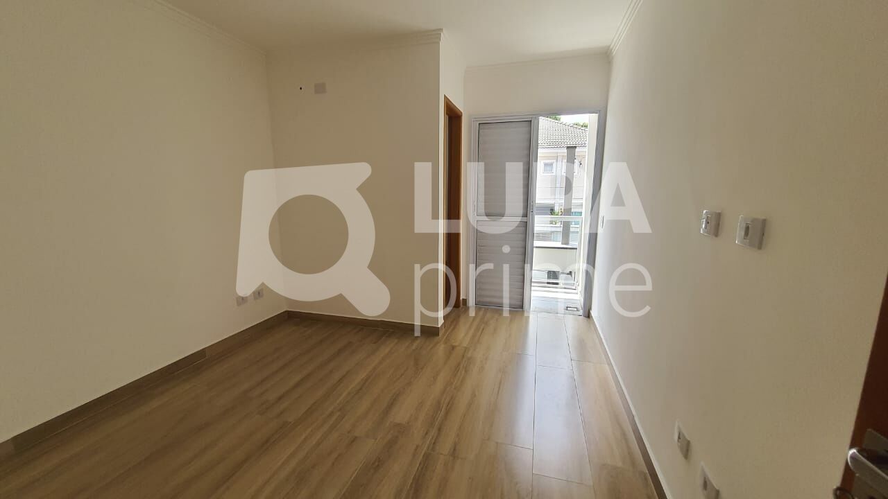 sobrado-venda-sao-paulo-parque-vitoria-3dormitorios-1suite-2vagas-120m2-LS43800