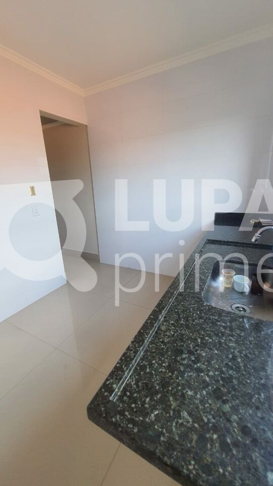 sobrado-venda-sao-paulo-parque-vitoria-3dormitorios-1suite-2vagas-120m2-LS43800