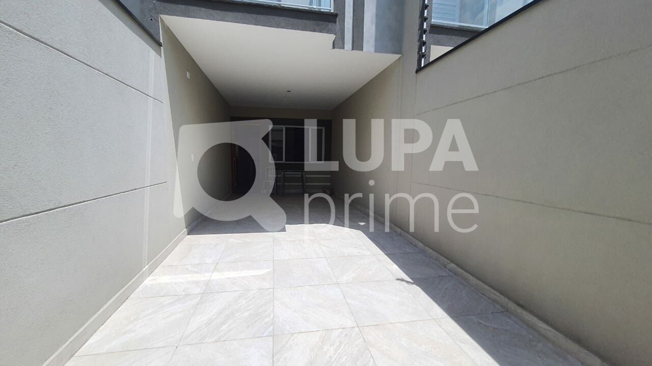 sobrado-venda-sao-paulo-parque-vitoria-3dormitorios-1suite-2vagas-120m2-LS43801