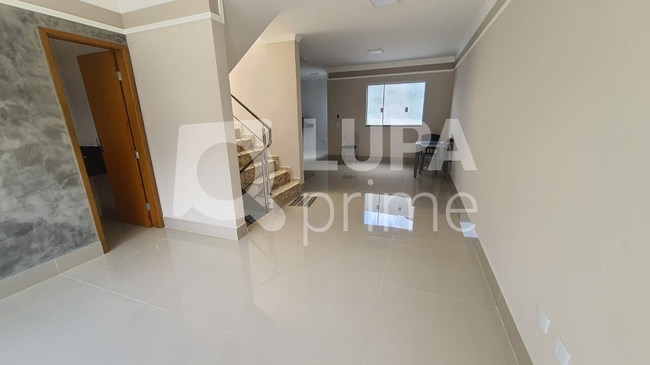 sobrado-venda-sao-paulo-parque-vitoria-3dormitorios-3suites-2vagas-140m2-LS43804