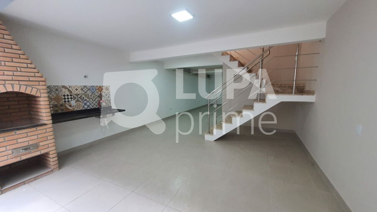 sobrado-venda-sao-paulo-parque-vitoria-3dormitorios-3suites-2vagas-140m2-LS43804