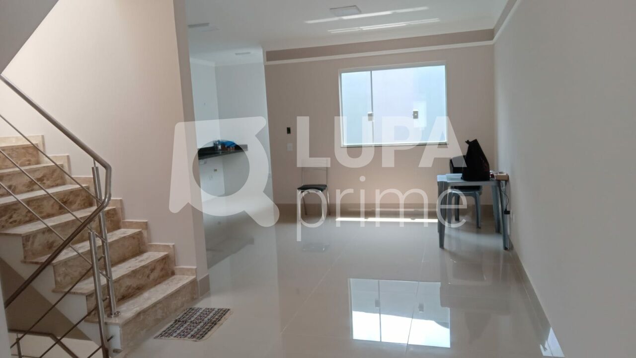 sobrado-venda-sao-paulo-parque-vitoria-3dormitorios-3suites-2vagas-140m2-LS43806