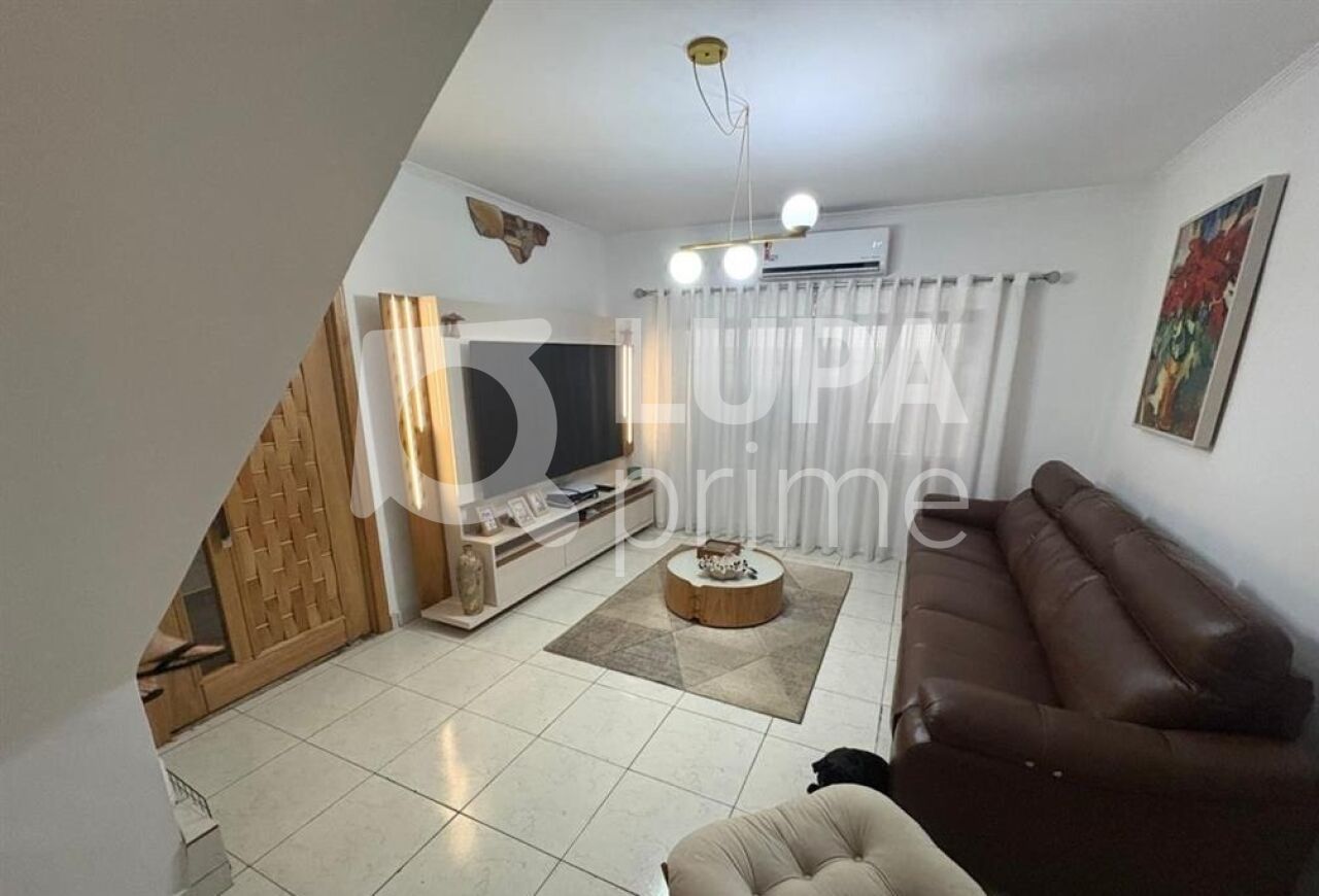 Casa, 2 quartos, 149 m² - Foto 1
