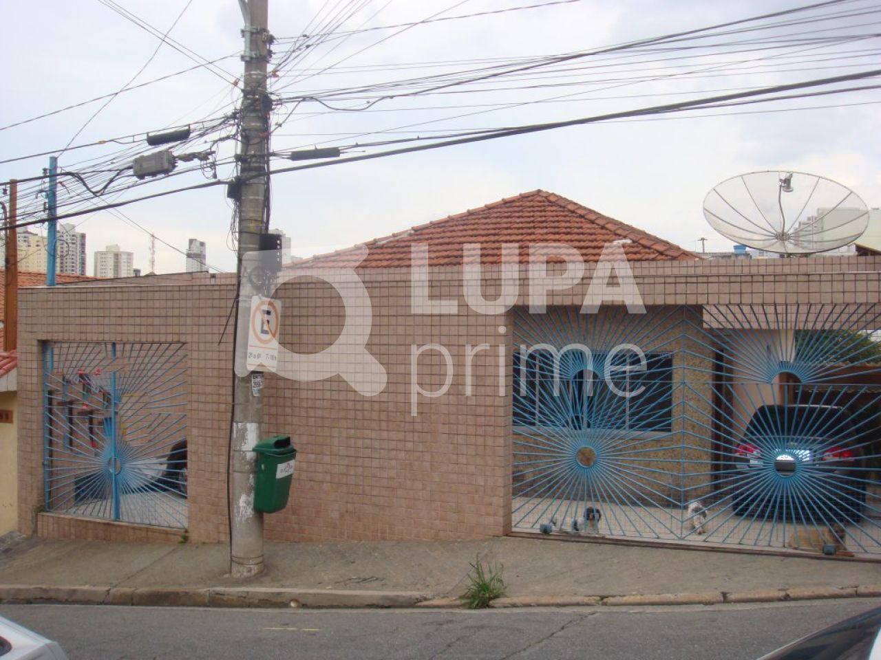 Casa à venda com 3 quartos, 180m² - Foto 1