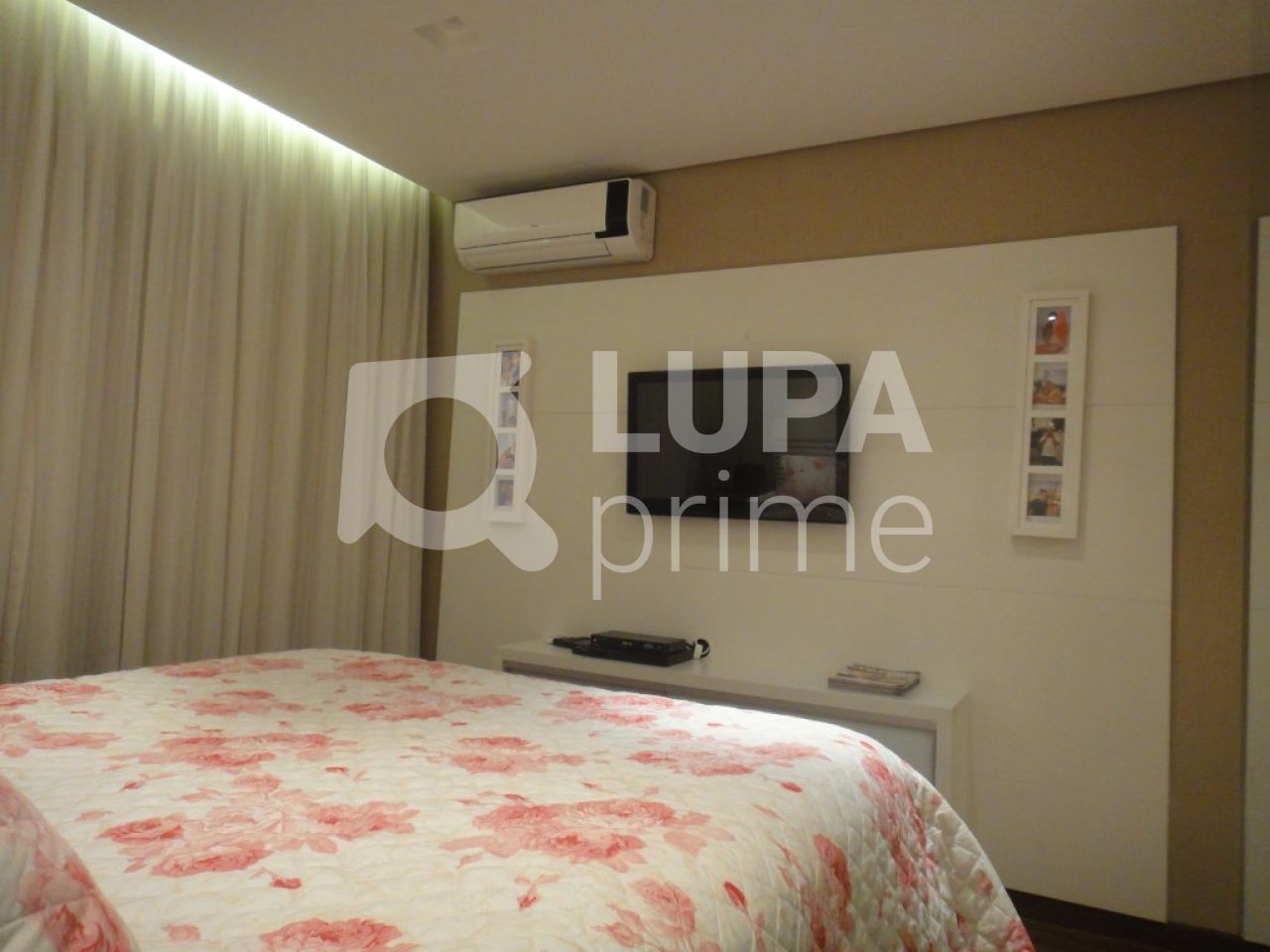 sobrado-venda-sao-paulo-vila-pereira-cerca-3dormitorios-3suites-4vagas-330m2-LS8591