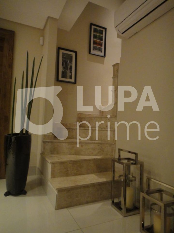 sobrado-venda-sao-paulo-vila-pereira-cerca-3dormitorios-3suites-4vagas-330m2-LS8591