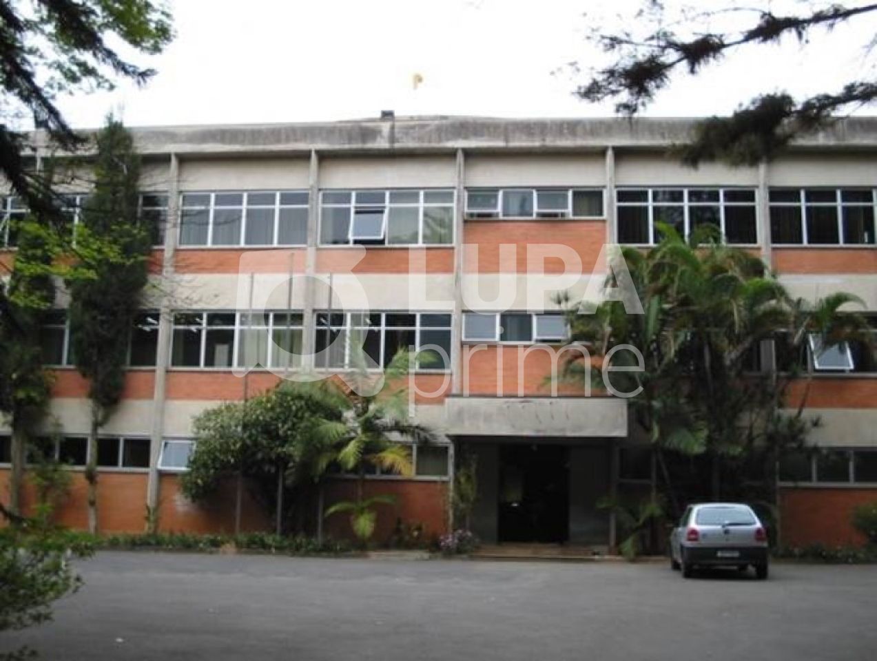 Prédio Inteiro, 8000 m² - Foto 1