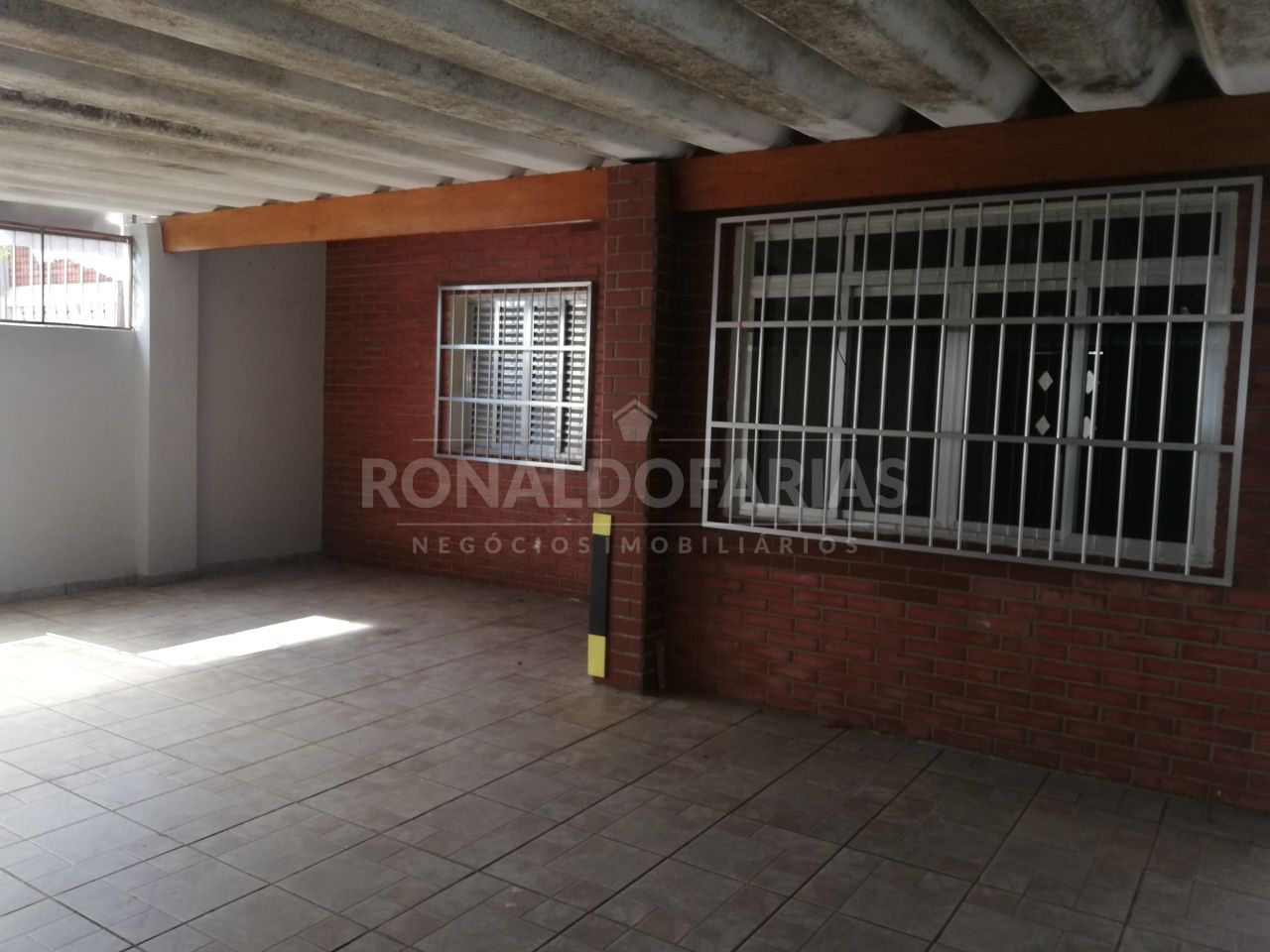 Casa Térrea para Venda - Parque Alto do Rio Bonito