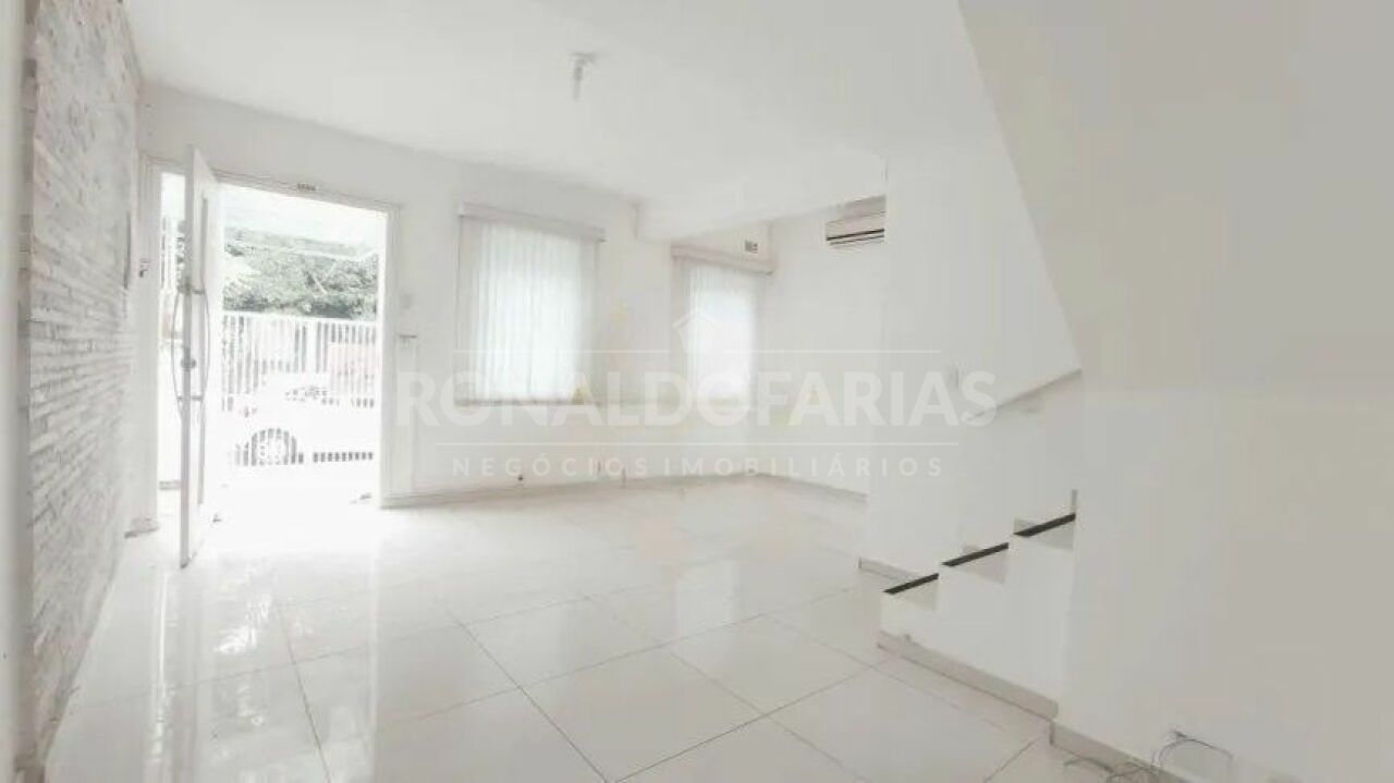 Sobrado para Venda - Jardim Vazani