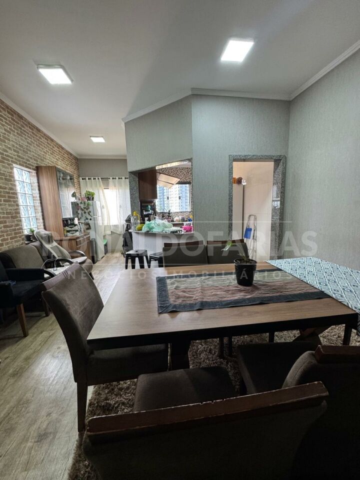 Casa Assobradada para Venda - Cidade Dutra