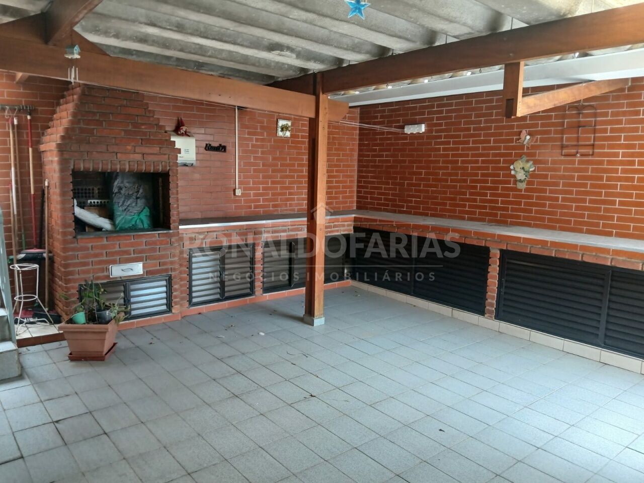 Casa Assobradada para Venda - Jardim Regis