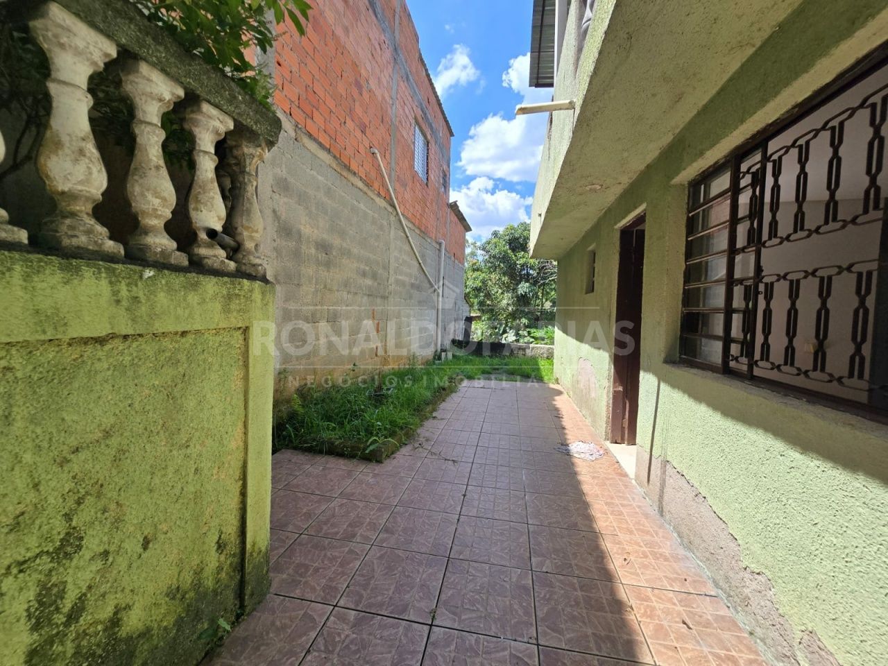 Casa Assobradada para Locação - Jardim Shangrilá Zona Sul