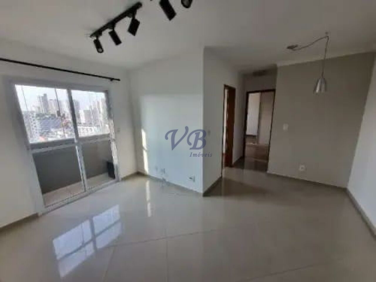Condomínio para Venda - Vila Floresta