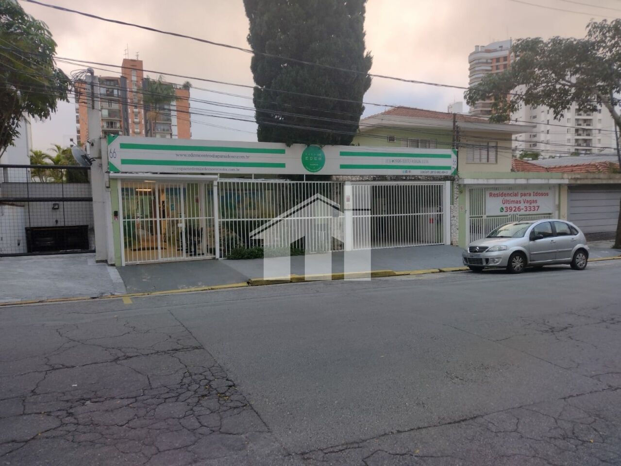 Casa Térrea Comercial para Venda - Campo Belo