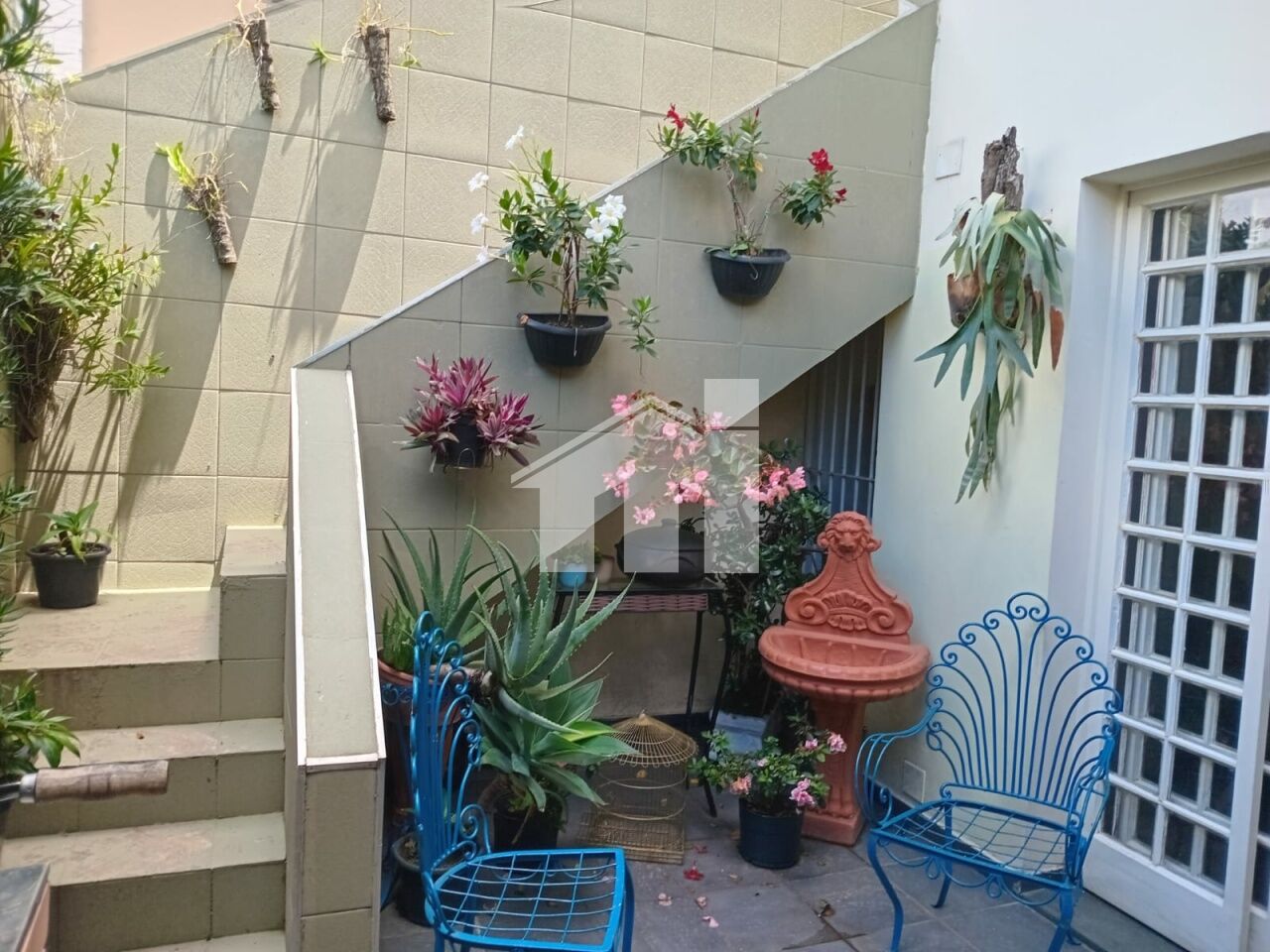 Sobrado para Venda - Parque Colonial