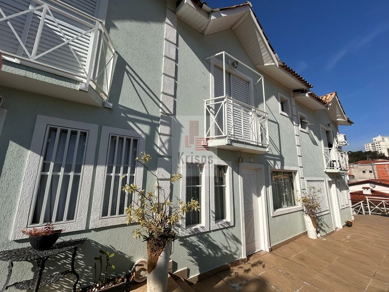 Condom�nio para Venda - Jardim Pinheiros