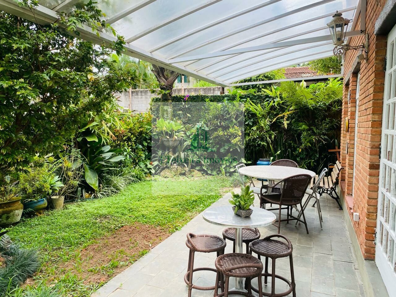 Casa Assobradada para Venda - Parque do Castelo