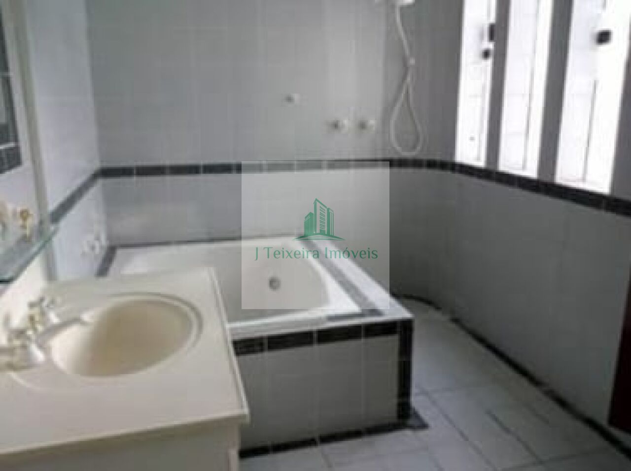 Casa Assobradada para Venda - Interlagos