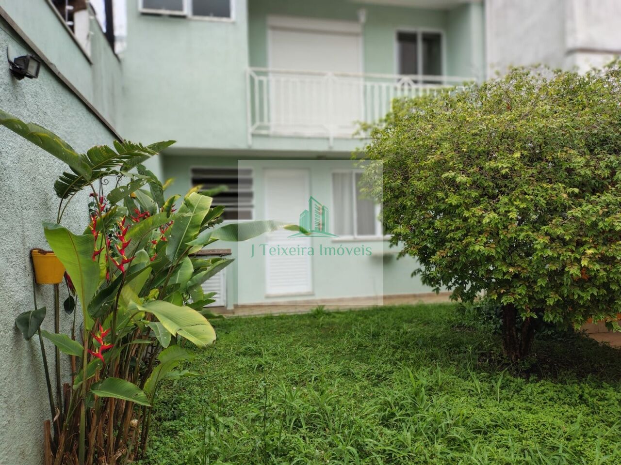 Casa Assobradada para Venda - Jardim Santa Helena