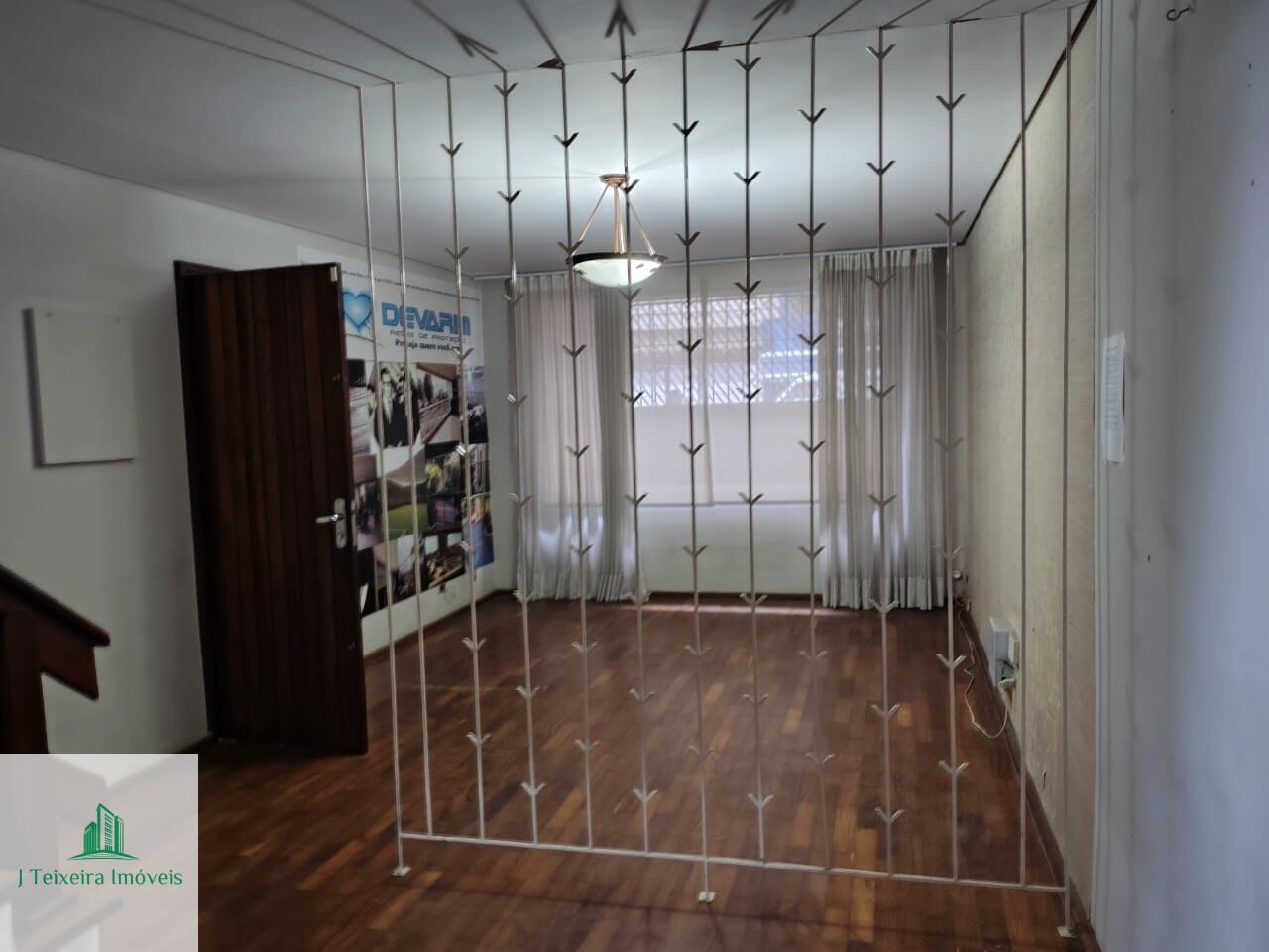 Casa Assobradada para Venda - Veleiros