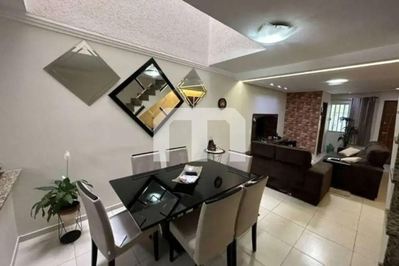 Casa para Locação - Vila Santa Isabel