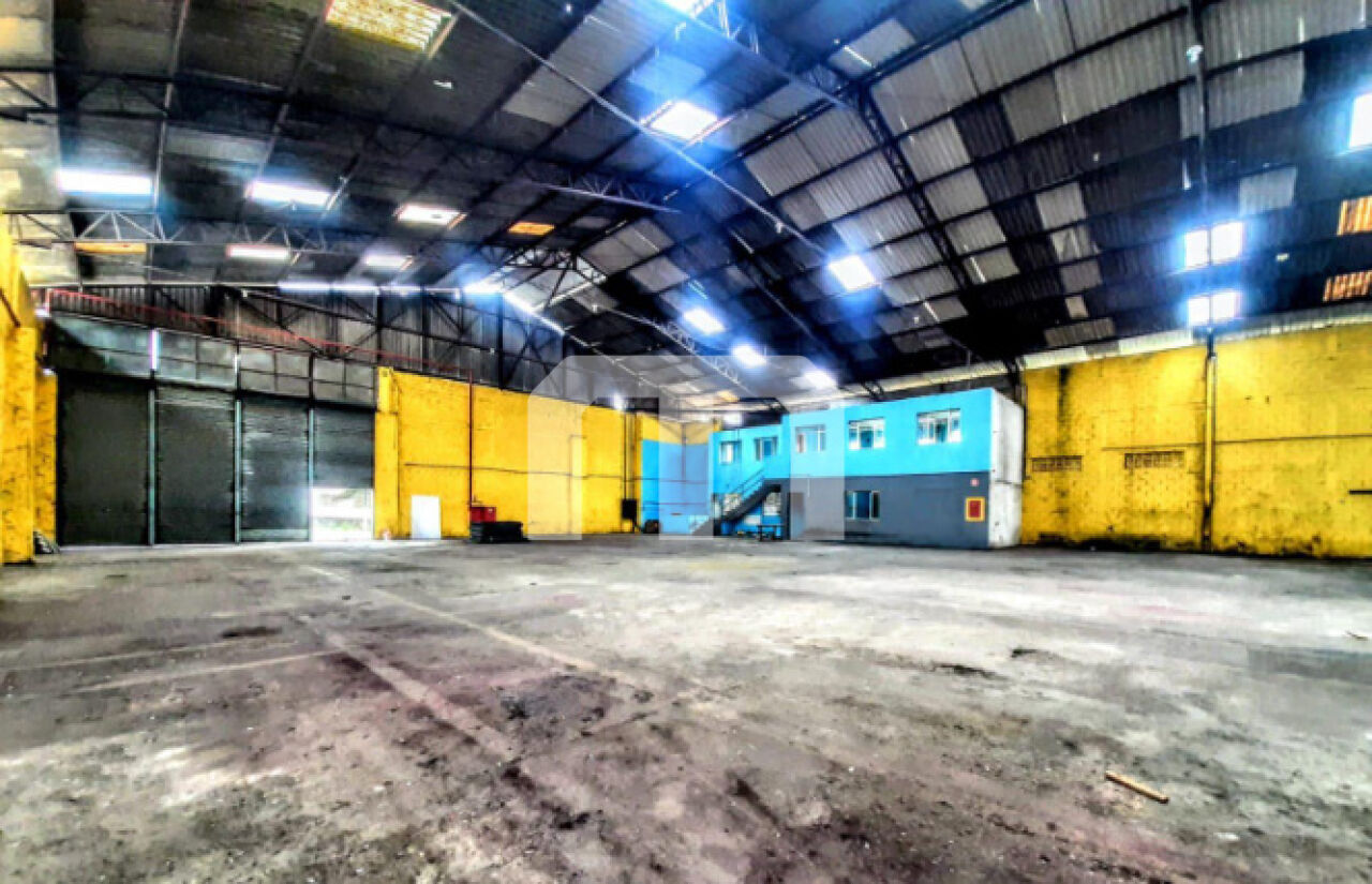 Galpão/Pavilhão para Venda - Vila Mesquita