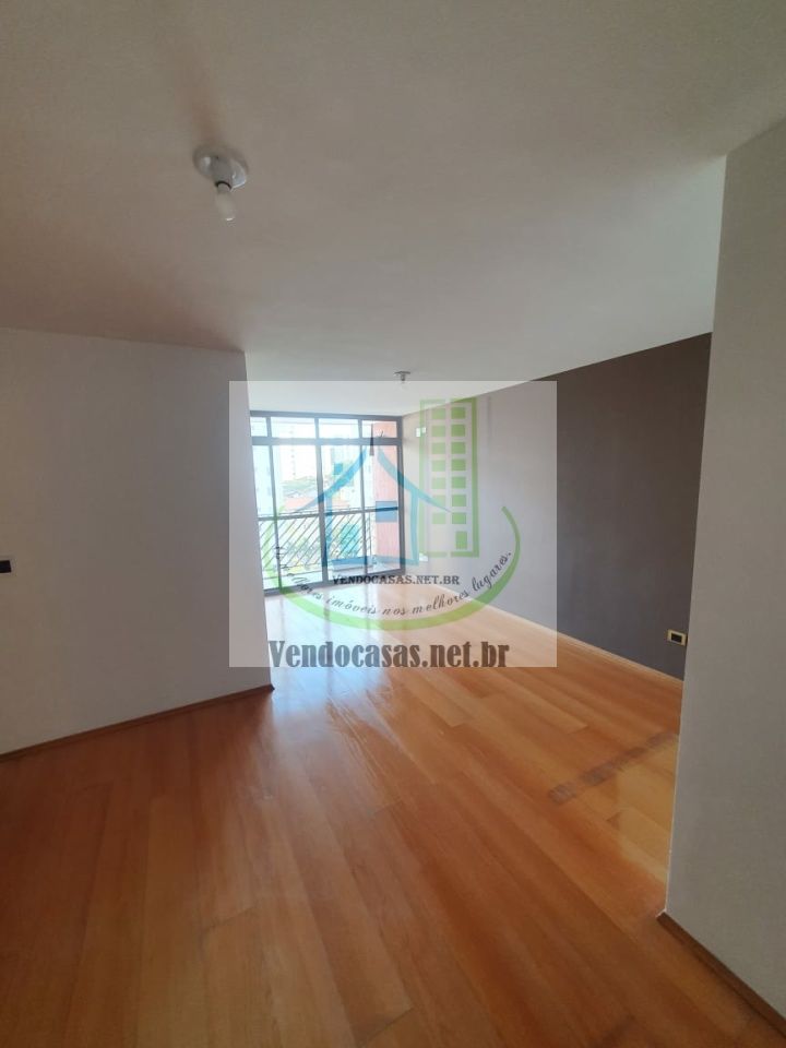 Apartamento à venda com 3 quartos, 75m² - Foto 1