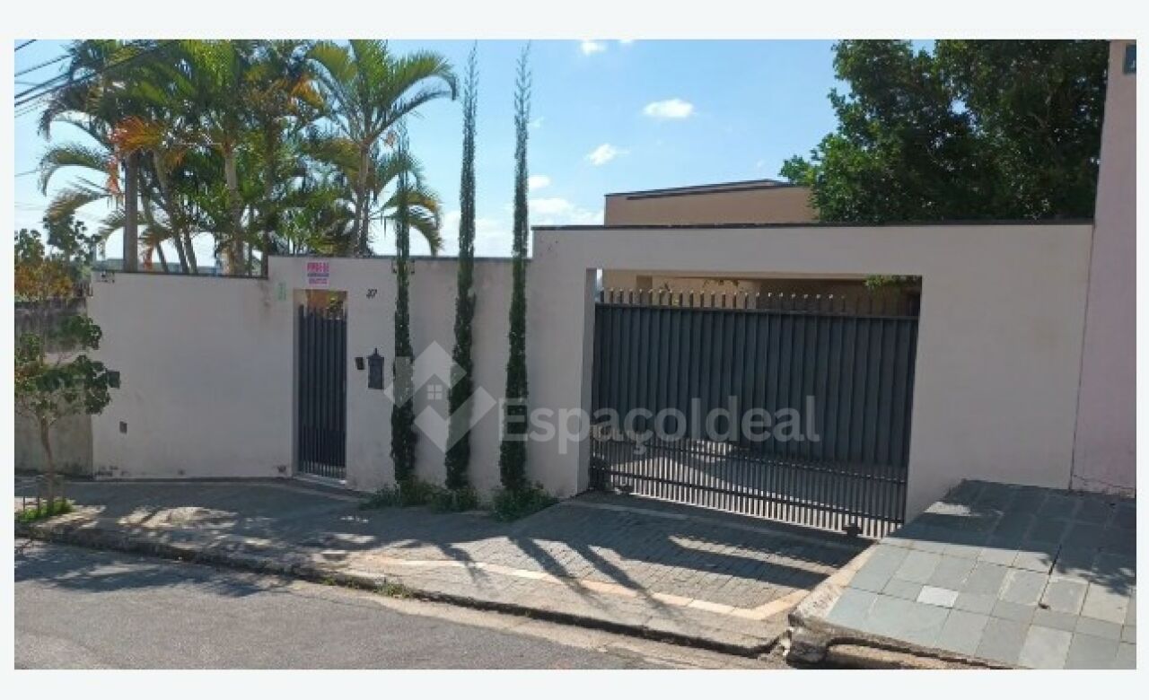 Casa, 3 quartos, 233 m² - Foto 1