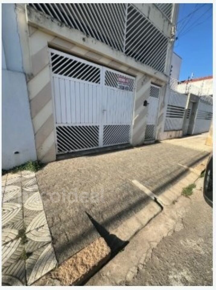 Casa, 3 quartos, 215 m² - Foto 1