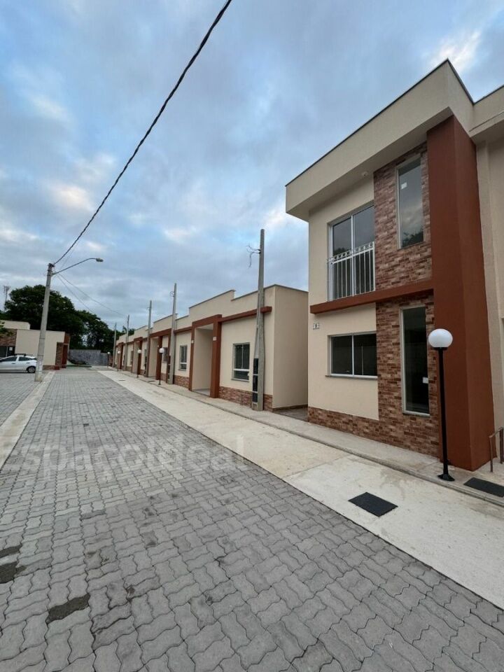 Casa, 2 quartos, 52 m² - Foto 1