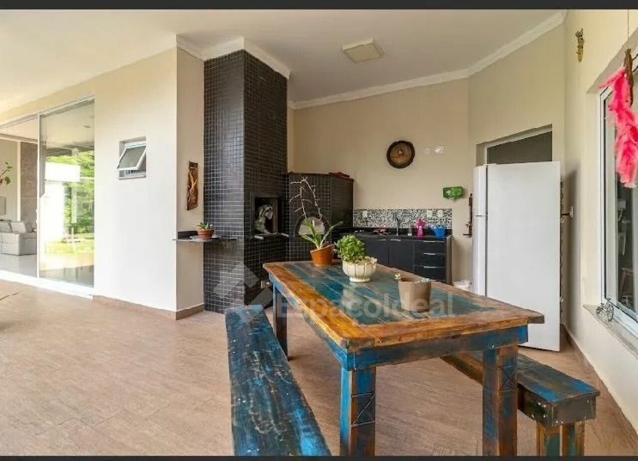 Casa, 3 quartos, 285 m² - Foto 4