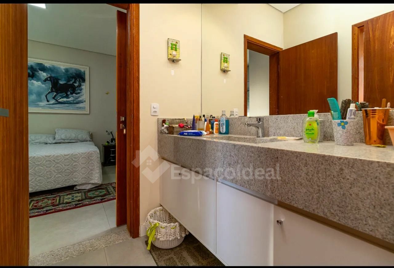 Casa, 3 quartos, 285 m² - Foto 14