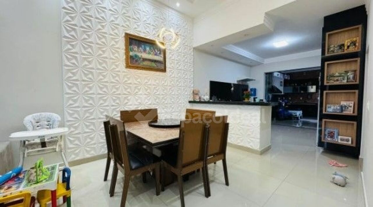 Casa, 3 quartos, 130 m² - Foto 2
