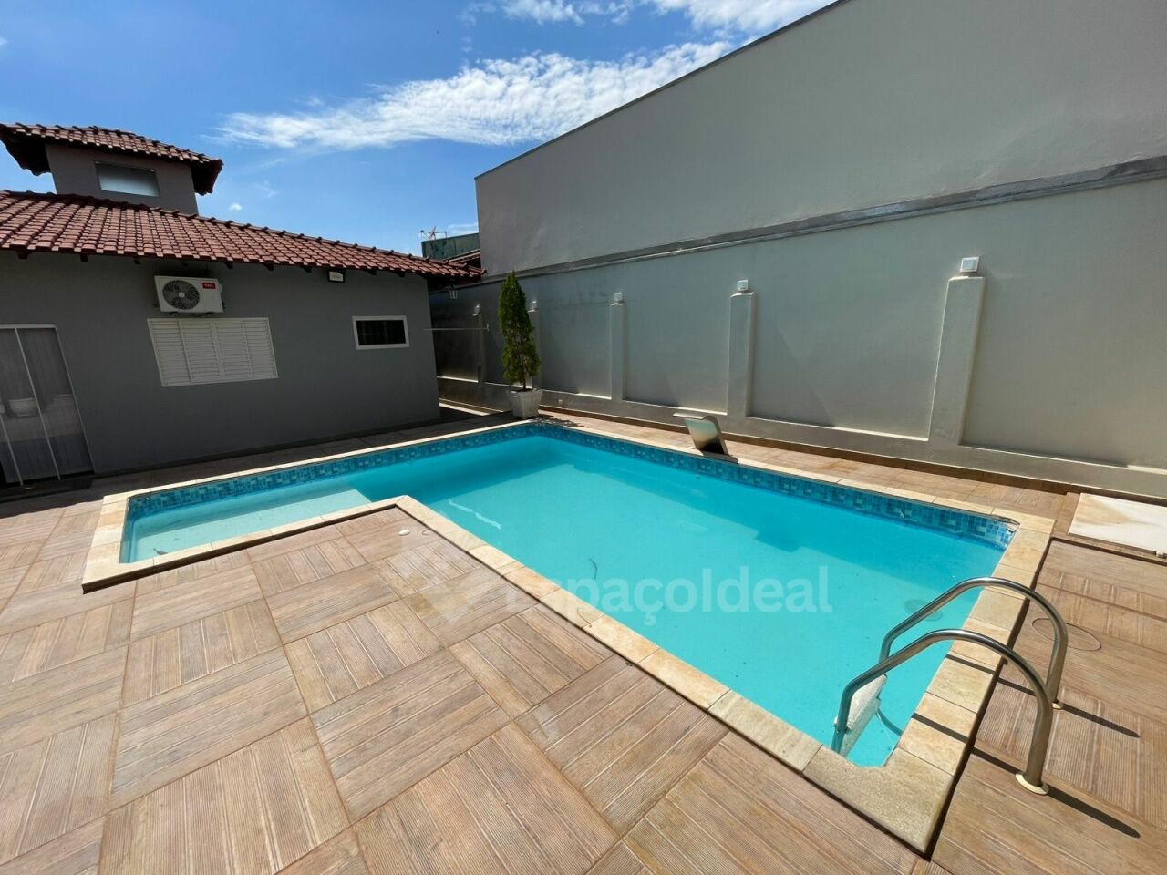 Casa, 3 quartos, 211 m² - Foto 1
