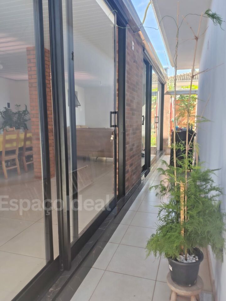 Casa, 3 quartos, 191 m² - Foto 2
