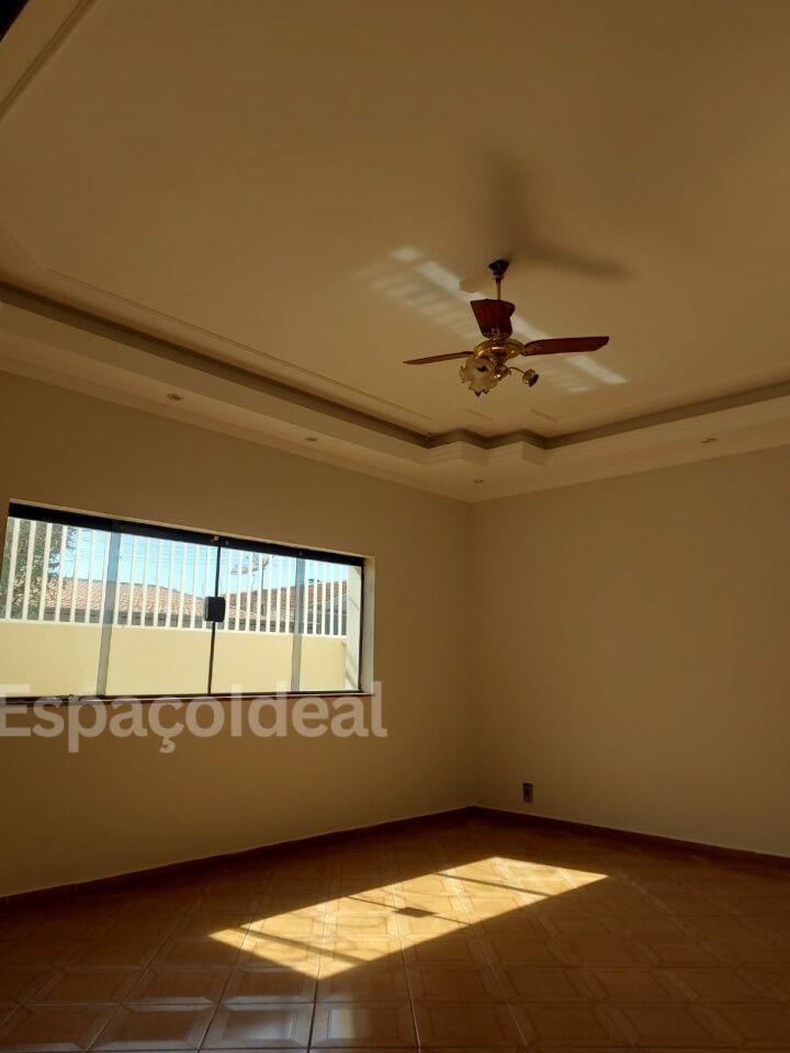 Casa, 3 quartos, 168 m² - Foto 1