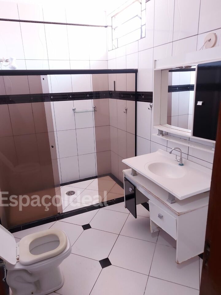 Casa, 3 quartos, 168 m² - Foto 2