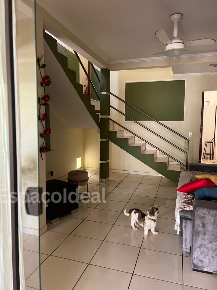 Casa, 3 quartos, 153 m² - Foto 2