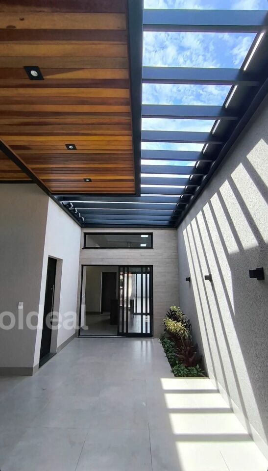 Casa à venda com 2 quartos, 149m² - Foto 2