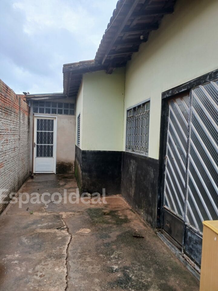 Casa, 4 quartos, 169 m² - Foto 1
