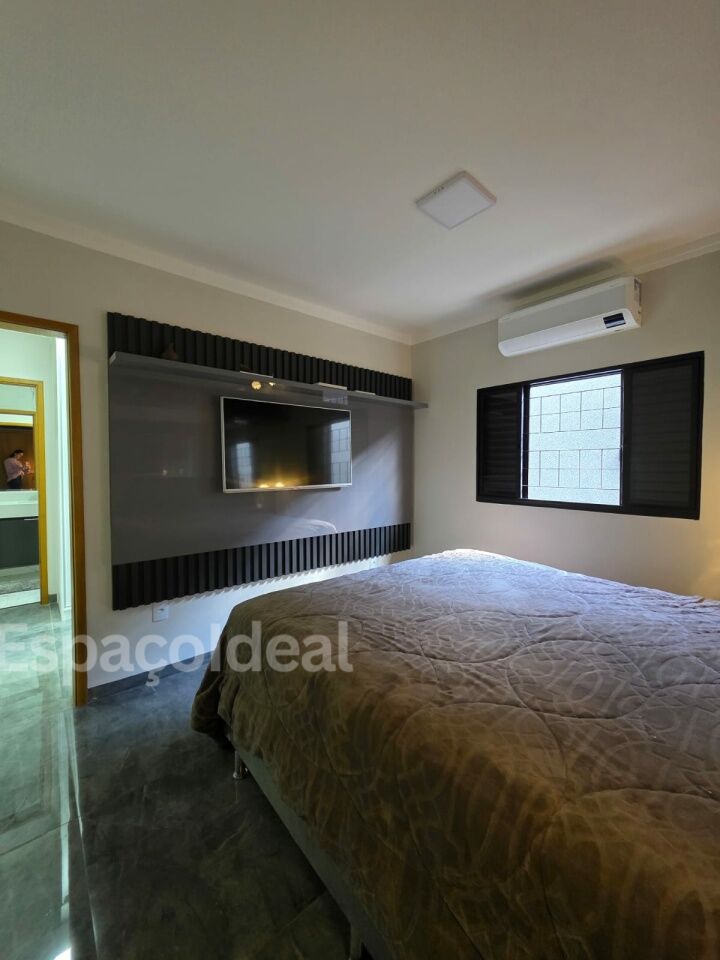 Casa, 3 quartos, 200 m² - Foto 1