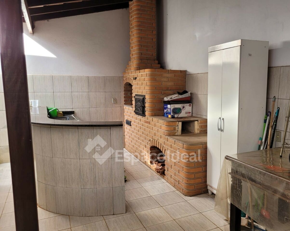 Casa, 3 quartos, 175 m² - Foto 1