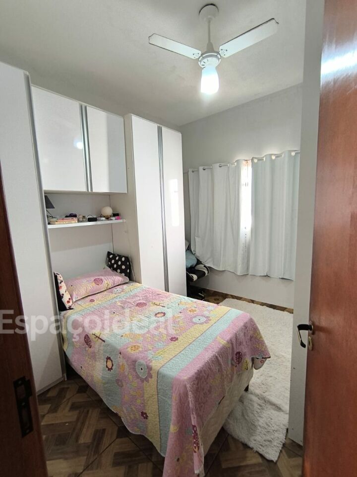Casa, 4 quartos, 250 m² - Foto 1