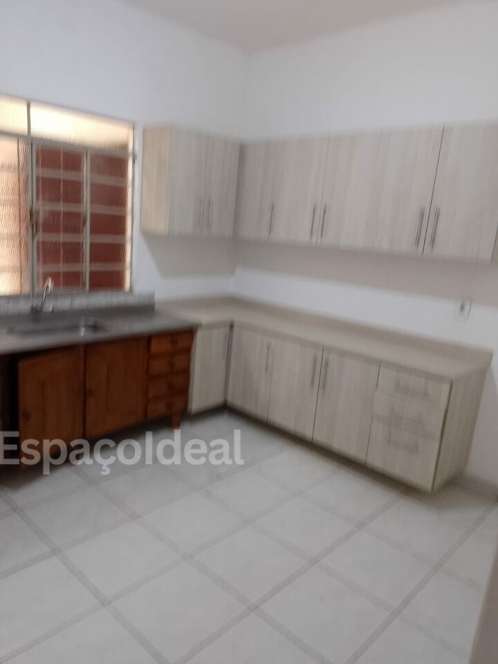 Casa, 3 quartos, 121 m² - Foto 2