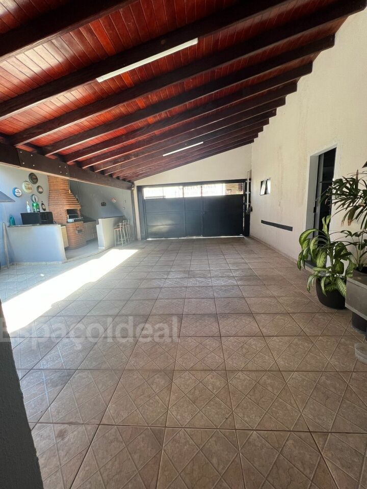 Casa, 2 quartos, 214 m² - Foto 1