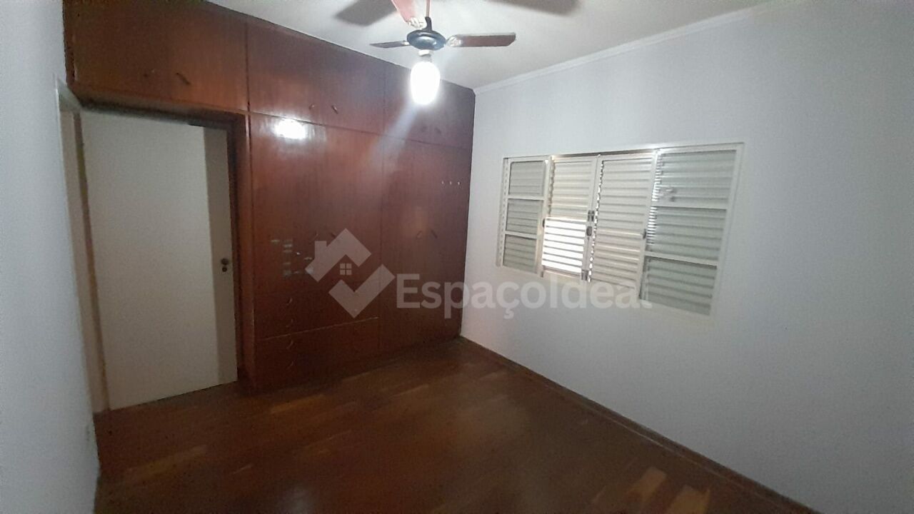 Casa, 4 quartos, 236 m² - Foto 8