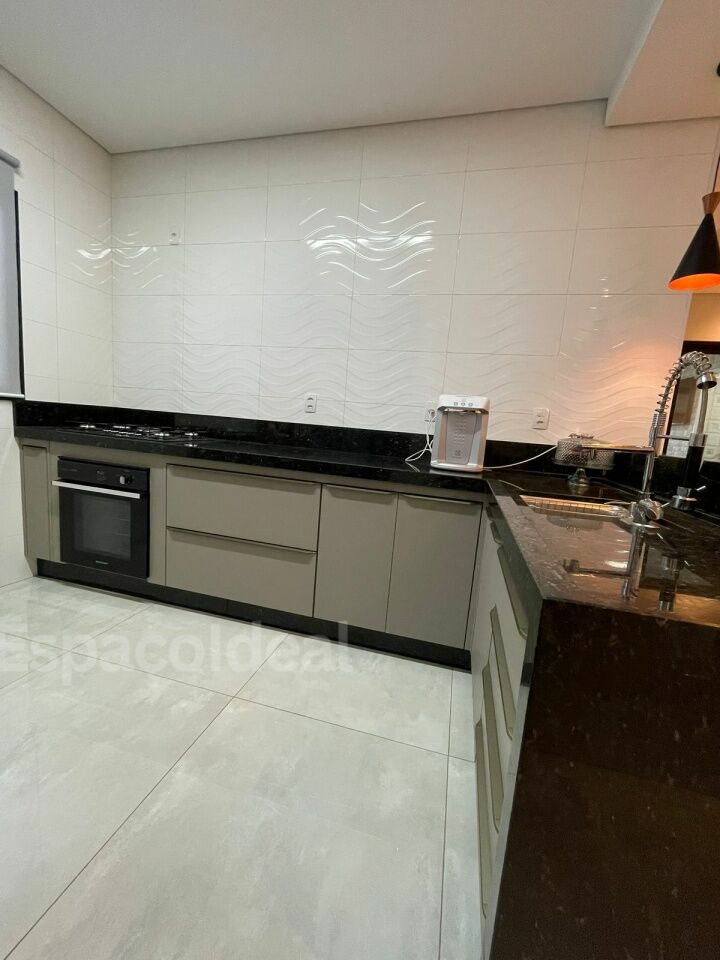 Casa, 3 quartos, 200 m² - Foto 2