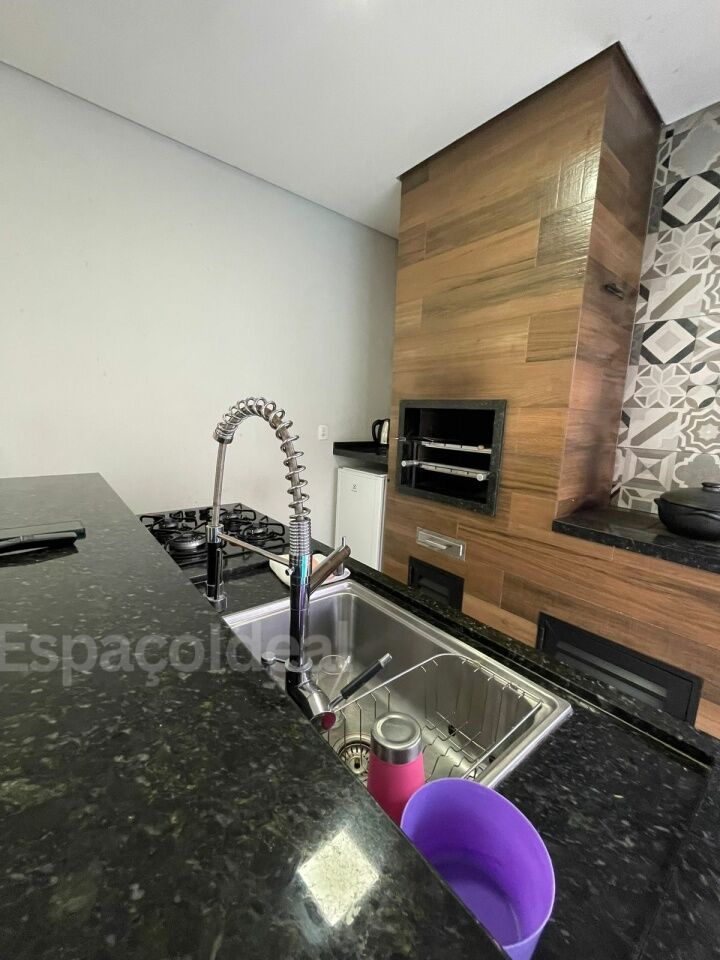 Casa, 3 quartos, 200 m² - Foto 13